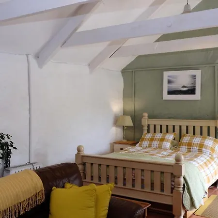 Cowshed Cottage Located Nr Kynance Cove Lizard Exterior photo