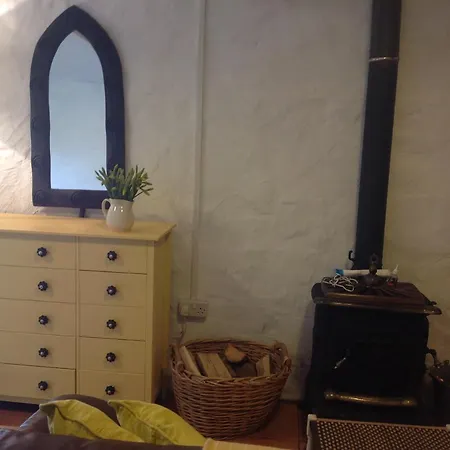 Cowshed Cottage Located Nr Kynance Cove Lizard Exterior photo